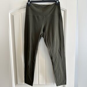 lululemon athletica ARMY  Green Leggings size 8 align great condition
